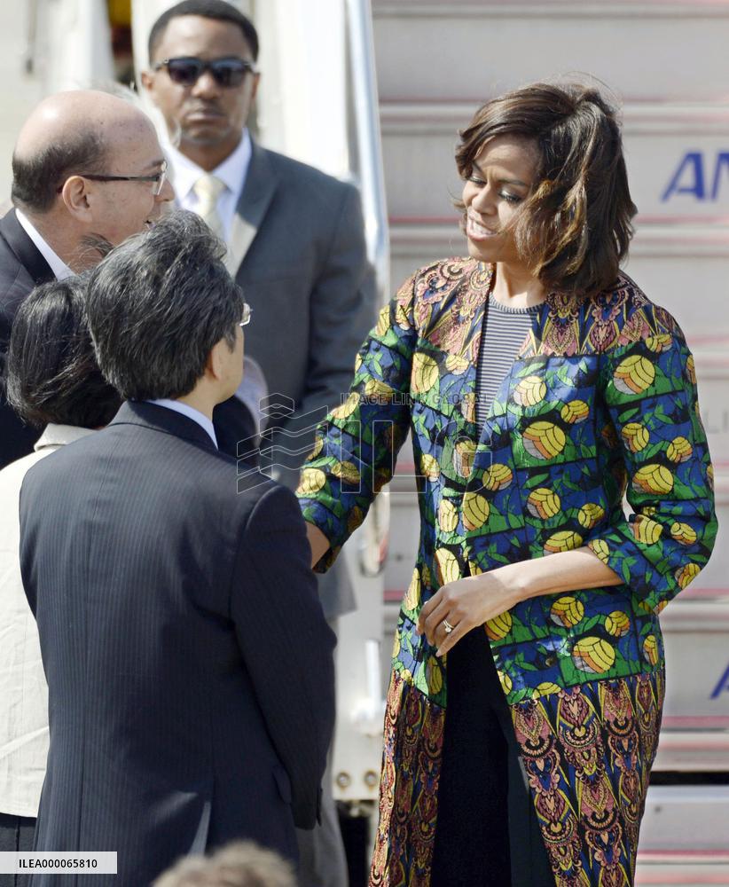 Michelle Obama arrives in Osaka