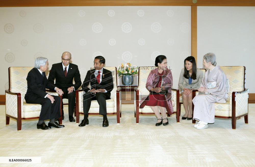 Jokowi meets with Japan's imperial family