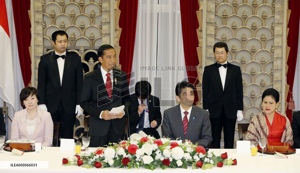 Abe, Jokowi attend dinner party