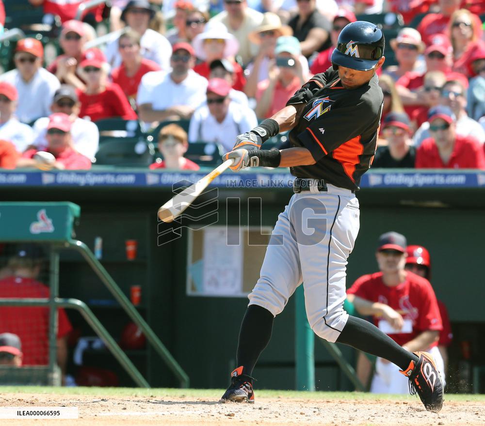 Ichiro gets 2 hits for Marlins