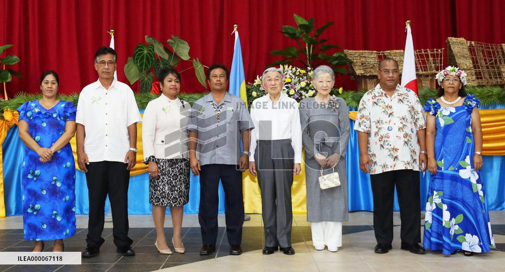 Emperor says he will mourn all war dead in Palau