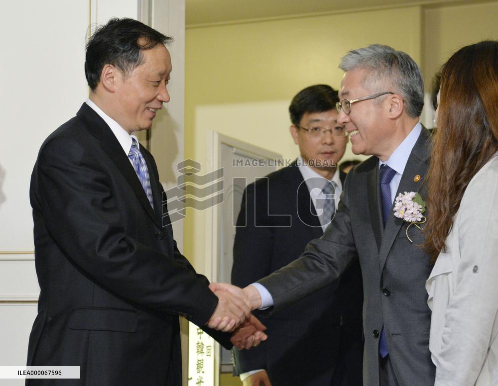 China, S. Korea tourism ministers meet ahead of 3-way talks in Tokyo