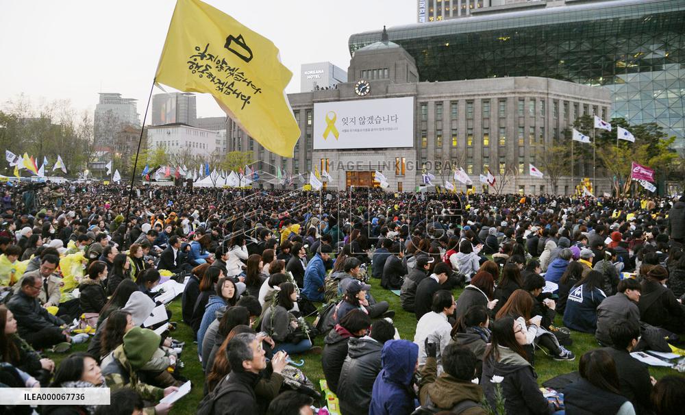 S. Korea marks 1st anniversary of ferry disaster