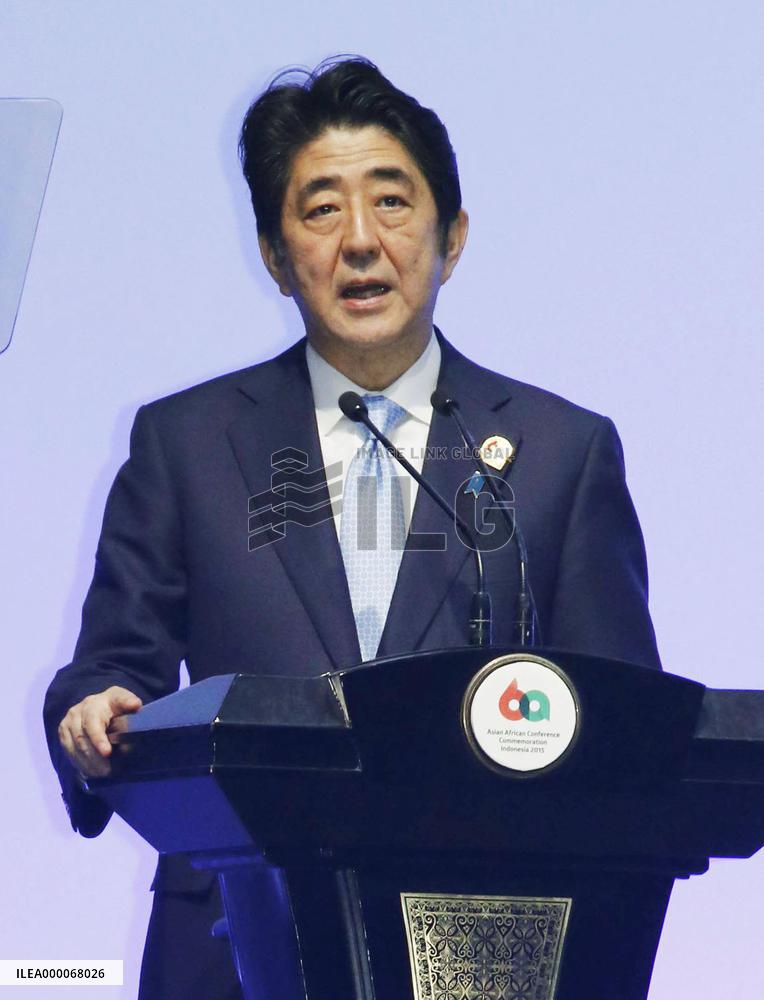 Japan to help train 350,000 people in Asia, Africa over 5 yrs: Abe