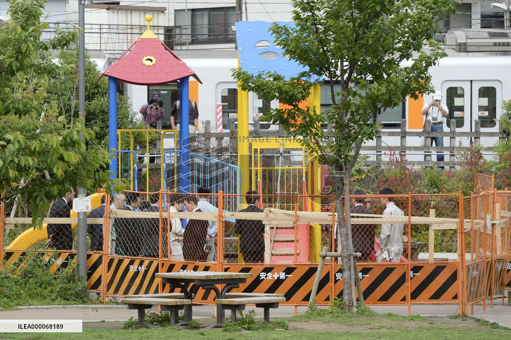 Radiation level sharply falls after soil removed at Tokyo park