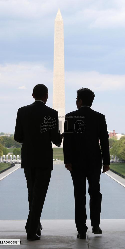 PM Abe arrives in Washington