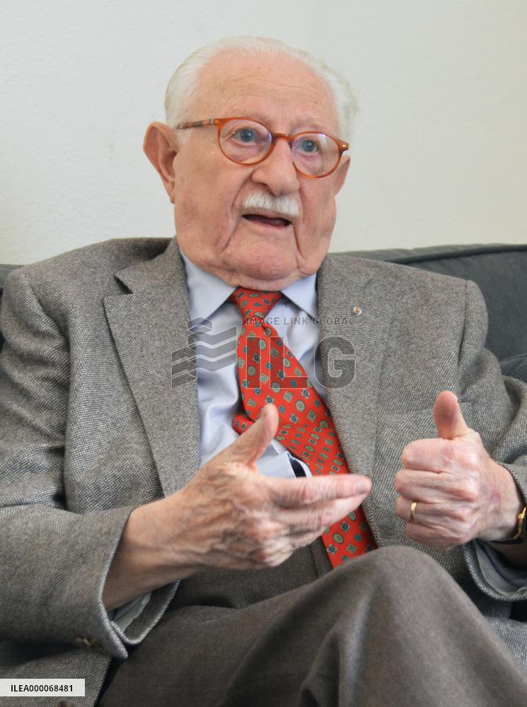 Italian resistant to Nazi Germany recalls life in Holocaust camp