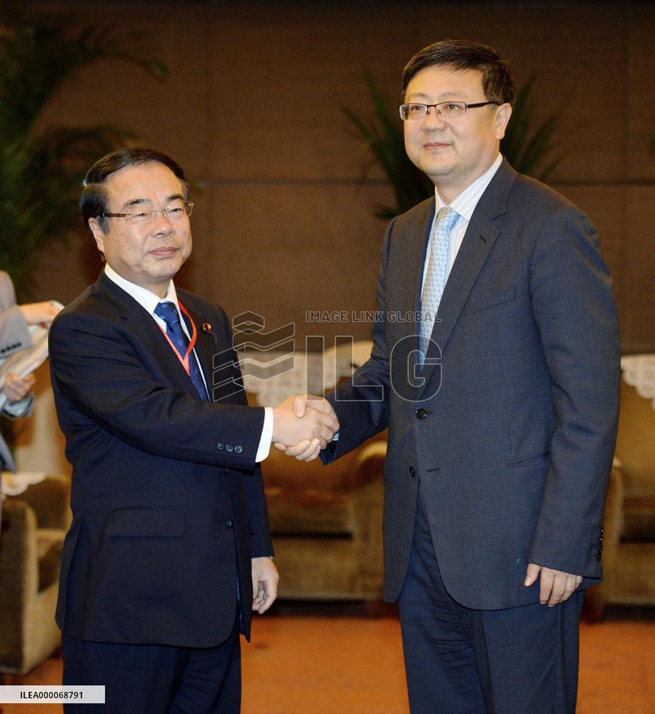 Japan, China environment ministers meet in Shanghai
