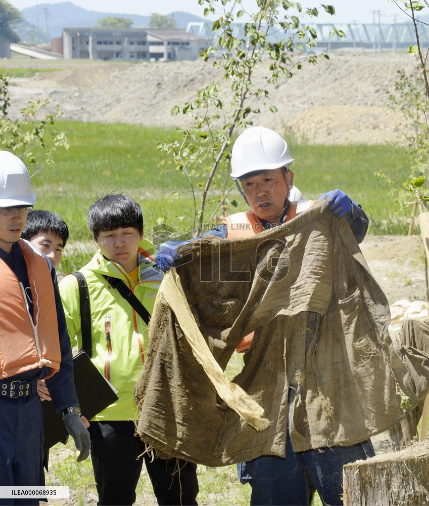 SNAPSHOT: Intensive search held in disaster-hit coastal areas