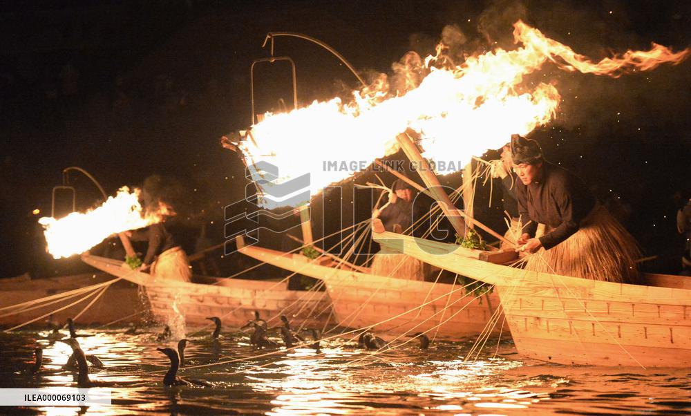 Cormorant fishing season starts on Nagara River