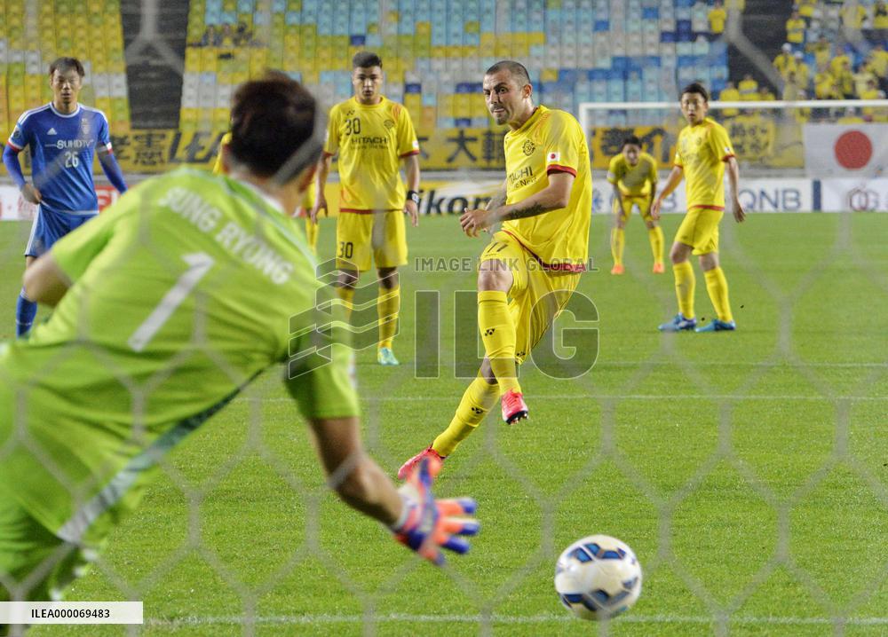 Kashiwa beat Suwon away in 1st leg behind Leandro double