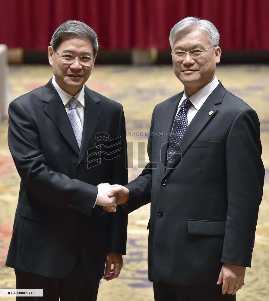 Taiwan, China hold ministerial talks, possibly discuss AIIB