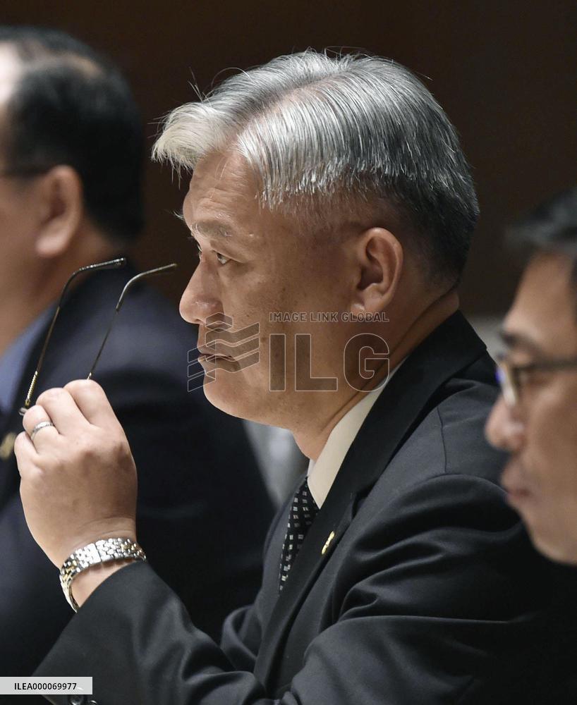 Taiwan, China hold cross-strait talks