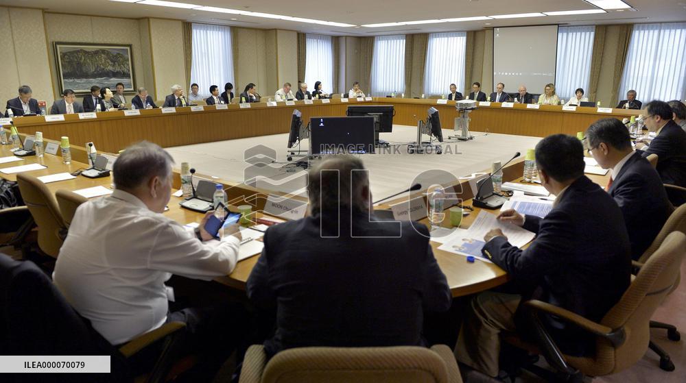 Japan bid to hold informal 6-way talks fails as N. Korea stays away