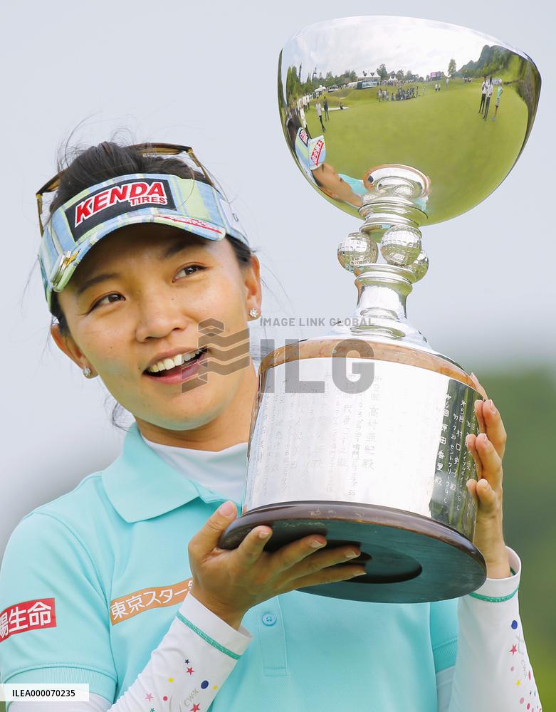 Teresa Lu wins Resort Trust Ladies golf tournament