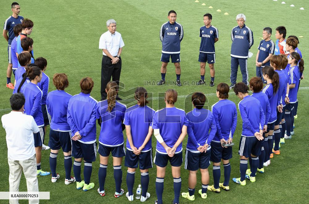 Nadeshiko Japan train for World Cup
