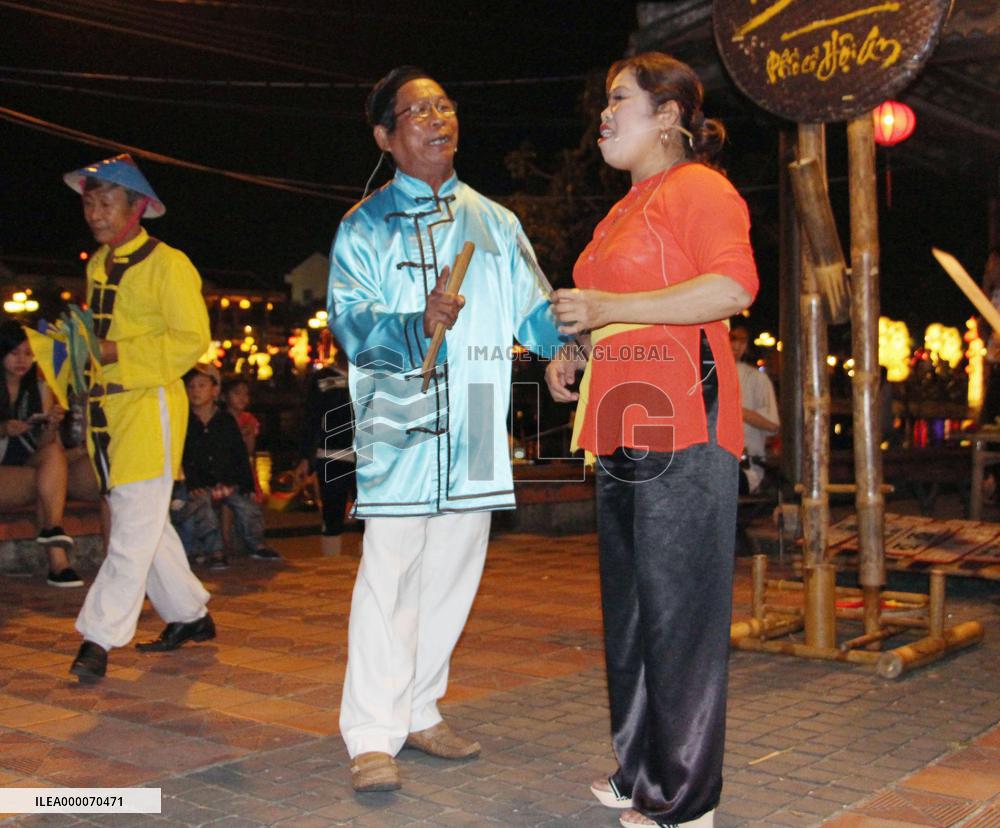 Vietnam's traditional Bai Choi folk game played in Hoi An