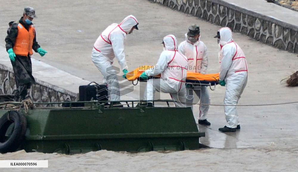 Death toll rising in China ship disaster as survival hopes dim