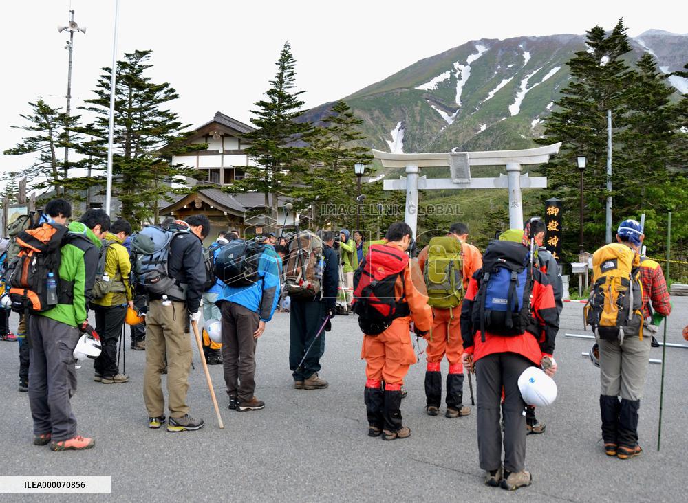 Exploration on Mt. Ontake starts