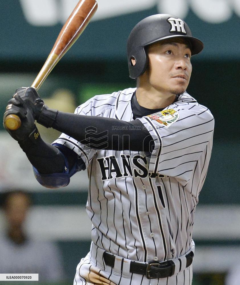 Gomez, Toritani power Tigers to victory over Hawks