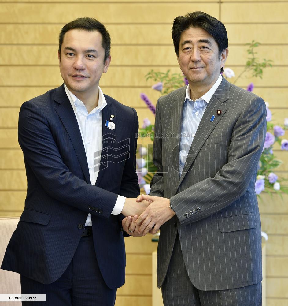 PM Abe asks Mie governor to fully prepare for G-7 summit