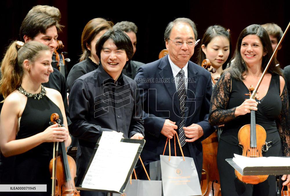 Maestro Ozawa cancels concert in Switzerland