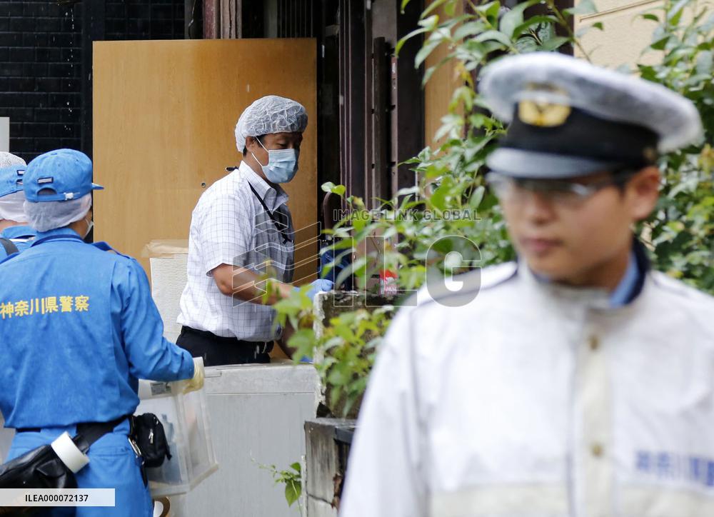Investigators search house of man committing suicide in shinkansen