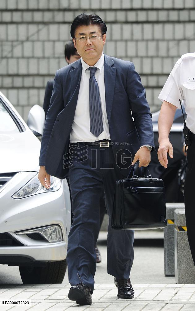 Japanese journalist enters Seoul court for defamation trial