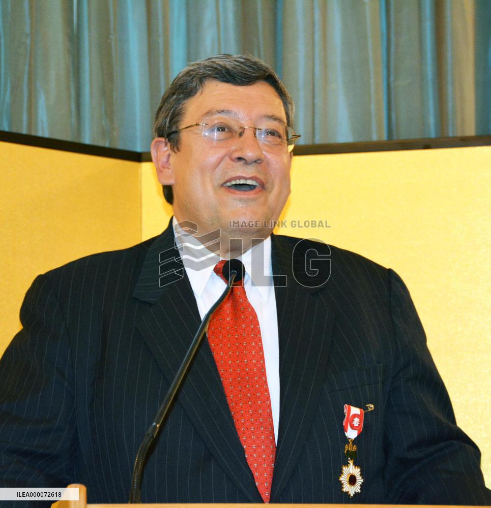 Russian diplomat receives decoration from Japan