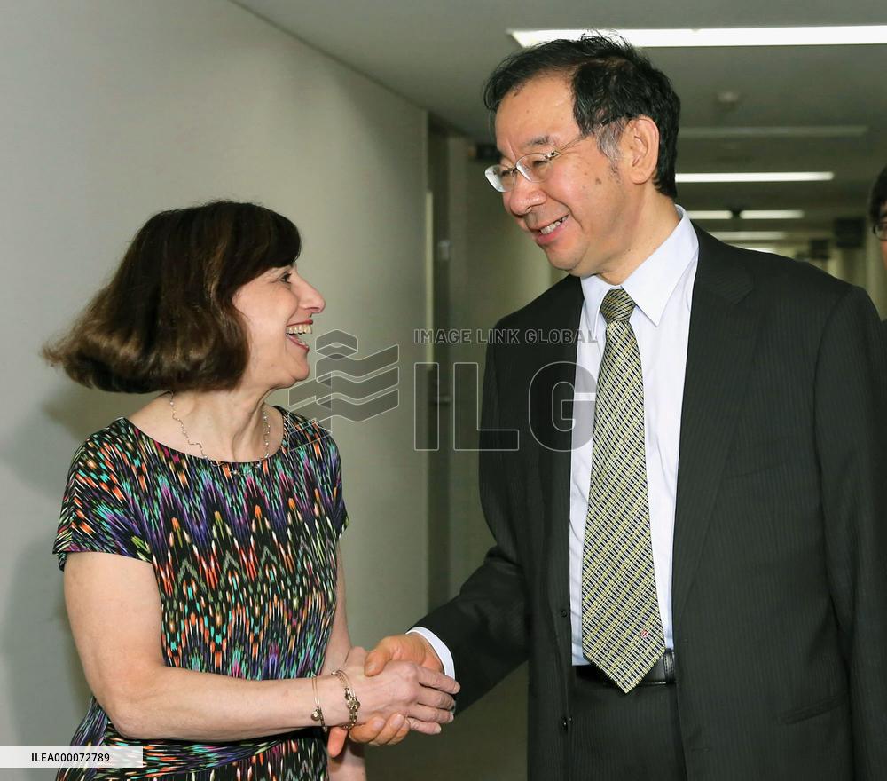 Japan, U.S. resume talks on TPP