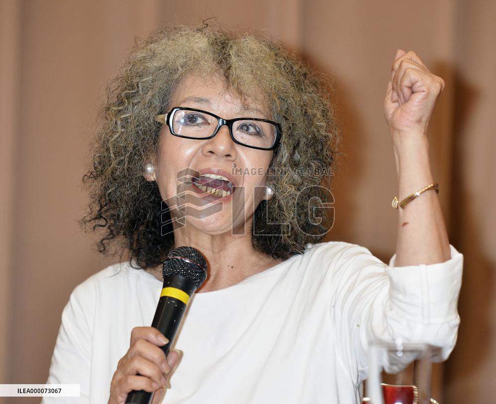 Intellectuals, public figures launch signage campaign