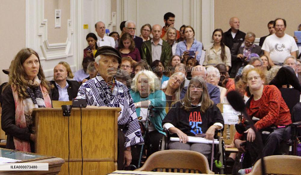 A-bomb survivor Tanemori honored by Berkeley City Council