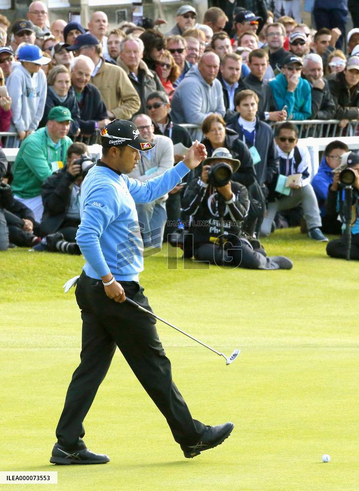 Matsuyama in contention at St. Andrews with Japanese record 66