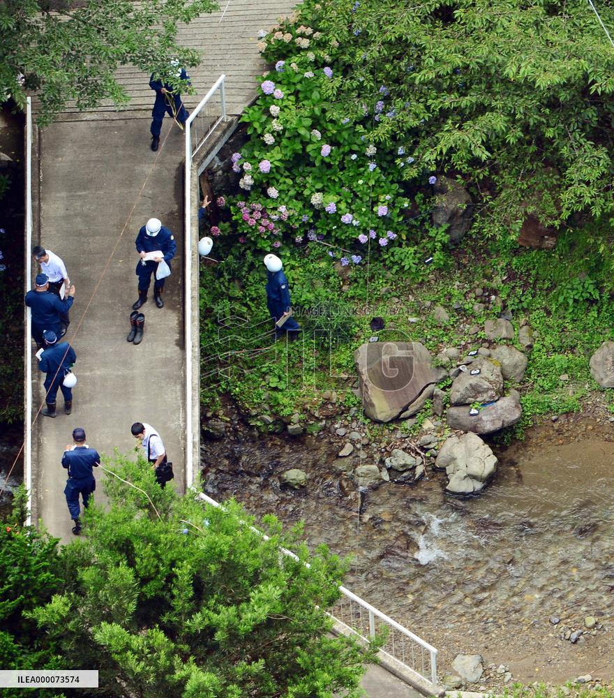 Police start onsite probe into electric fence accident in Shizuoka