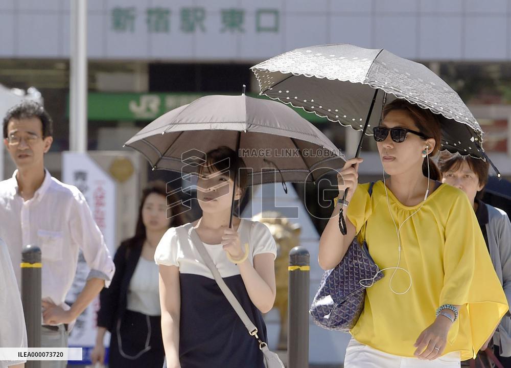 More than 6,000 ambulanced in week in Japan heat wave