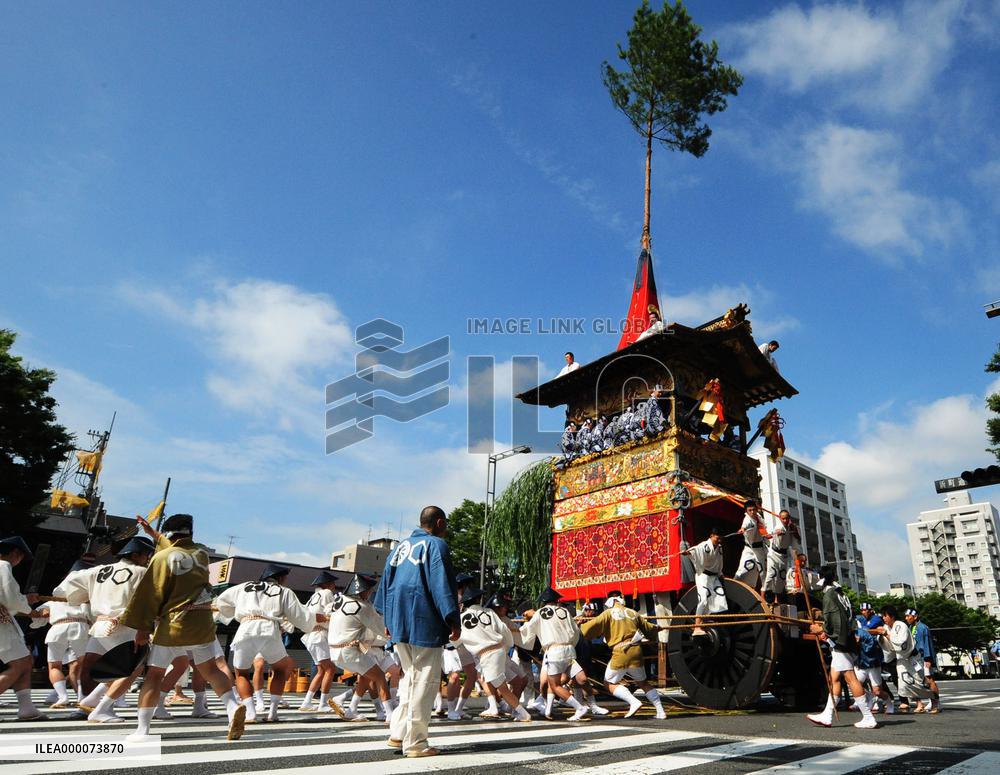 Floats turned at Kyoto's Gion Festival