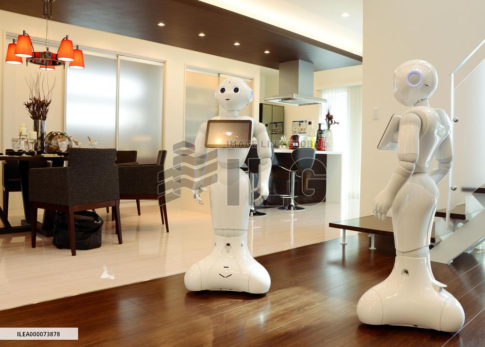 "Pepper" robots installed at housing showroom