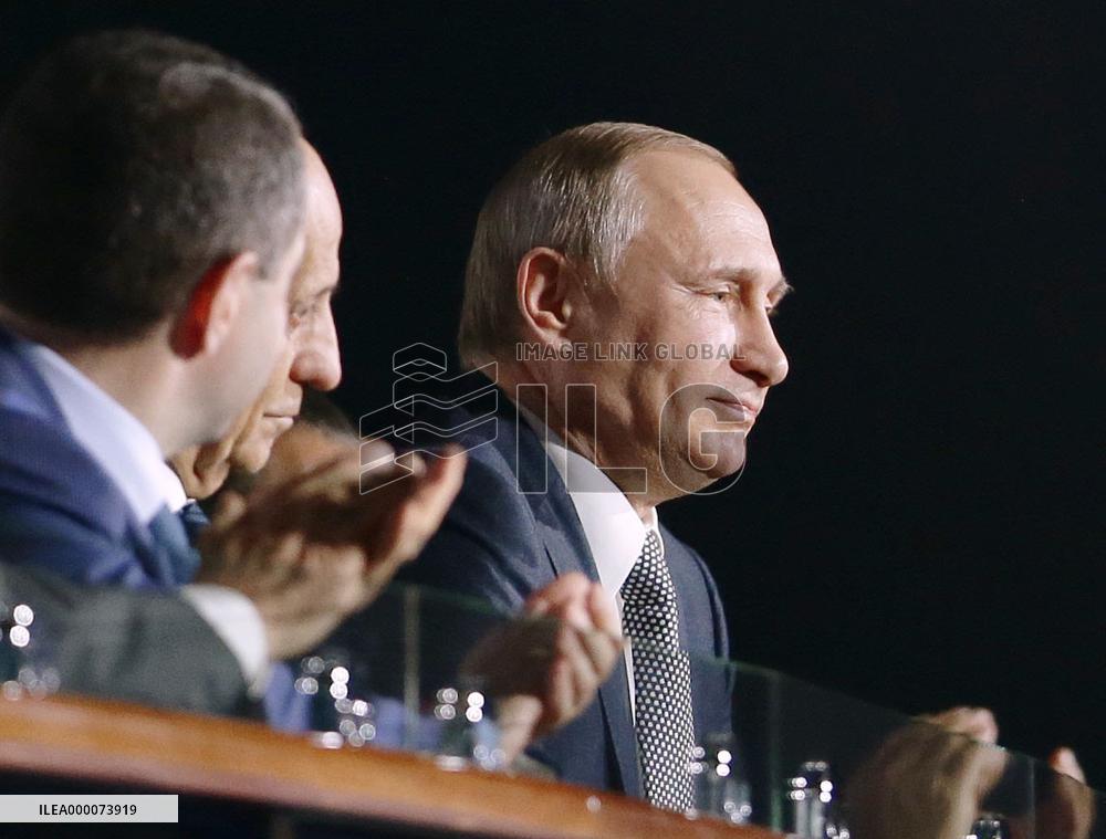 Putin attends world aquatics championships opening ceremony