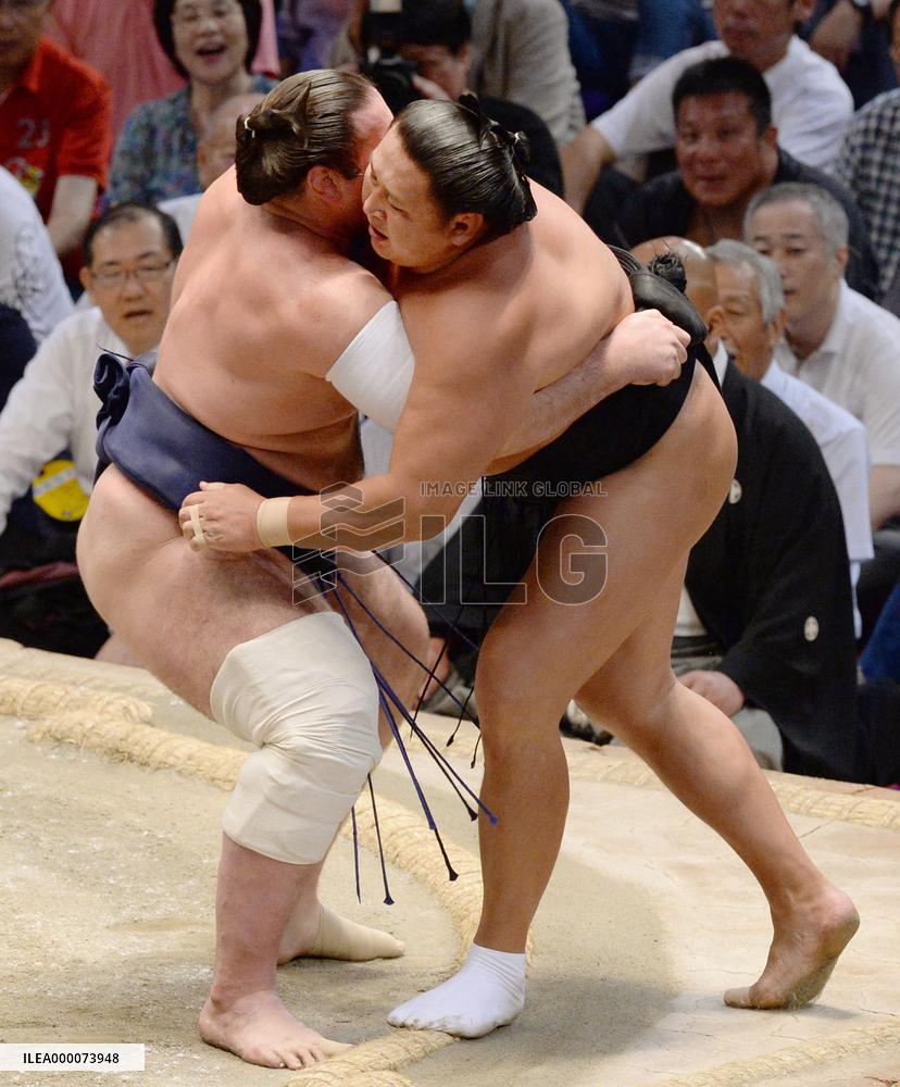 Mongolian warhorse Kyokutenho considering retirement