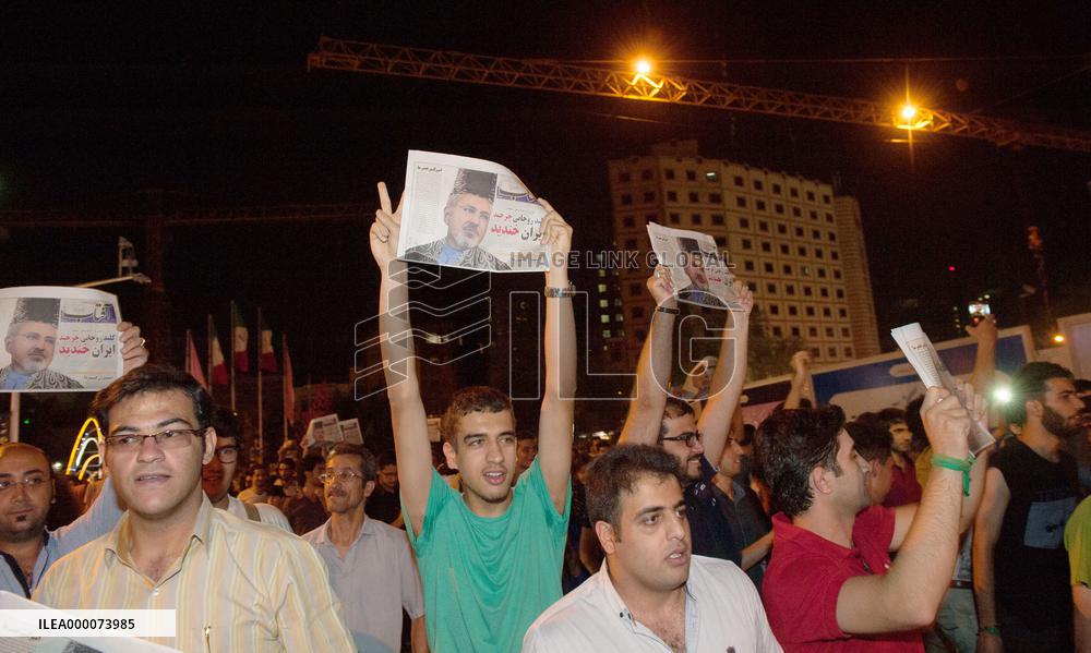 Iranians welcome nuclear accord