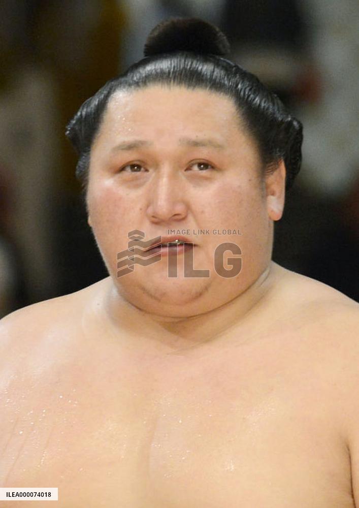 Mongolian-born sumo legend Kyokutenho retires