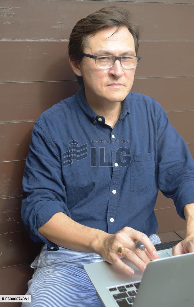 FCCJ head Simms gives interview in Tokyo