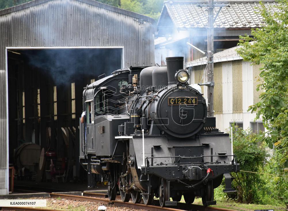 Steam locomotive eyed to coincide with Maglev train station
