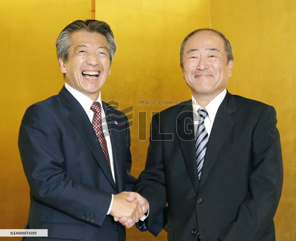 Japan oil distributor Idemitsu to buy 33% stake in rival Showa Shell