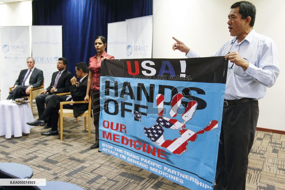 TPP opponents protest against prospects of higher medical costs