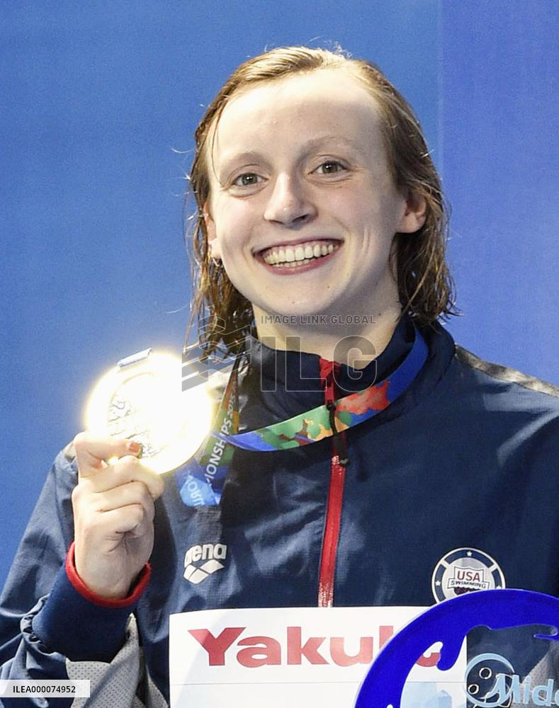 Ledecky smashes women's 800m world record to win gold