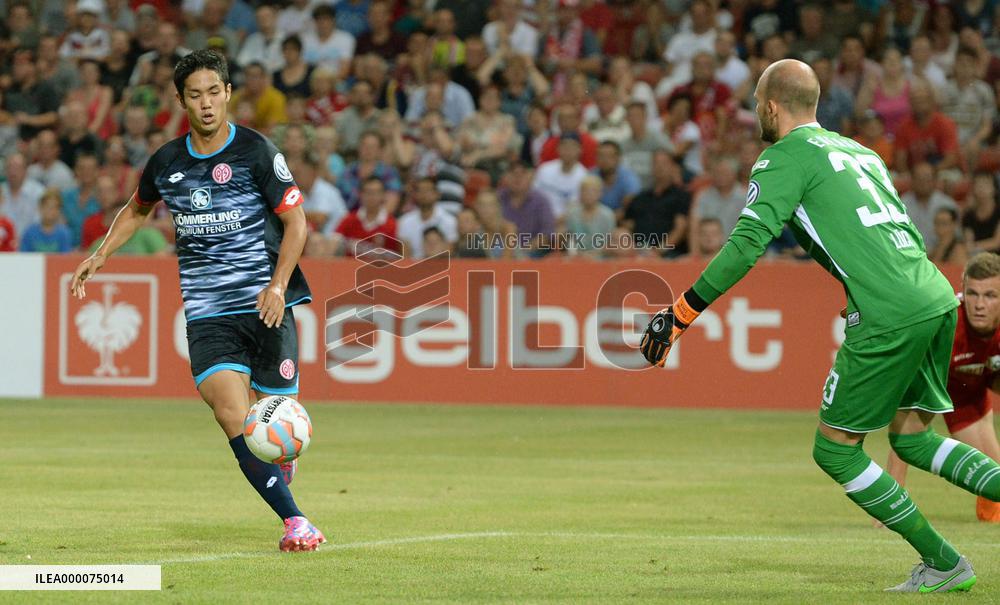Muto flat in competitive debut for Mainz