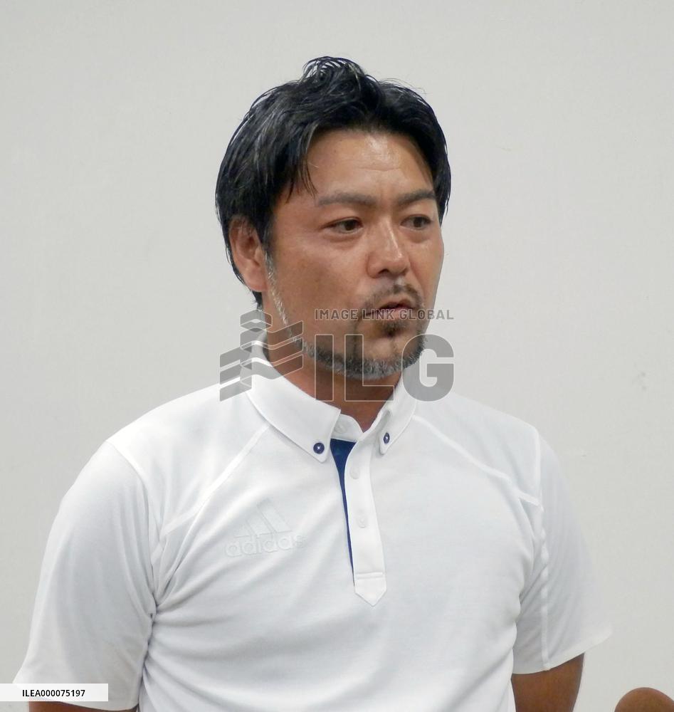 Sawa's husband and former Sendai player Tsujikami