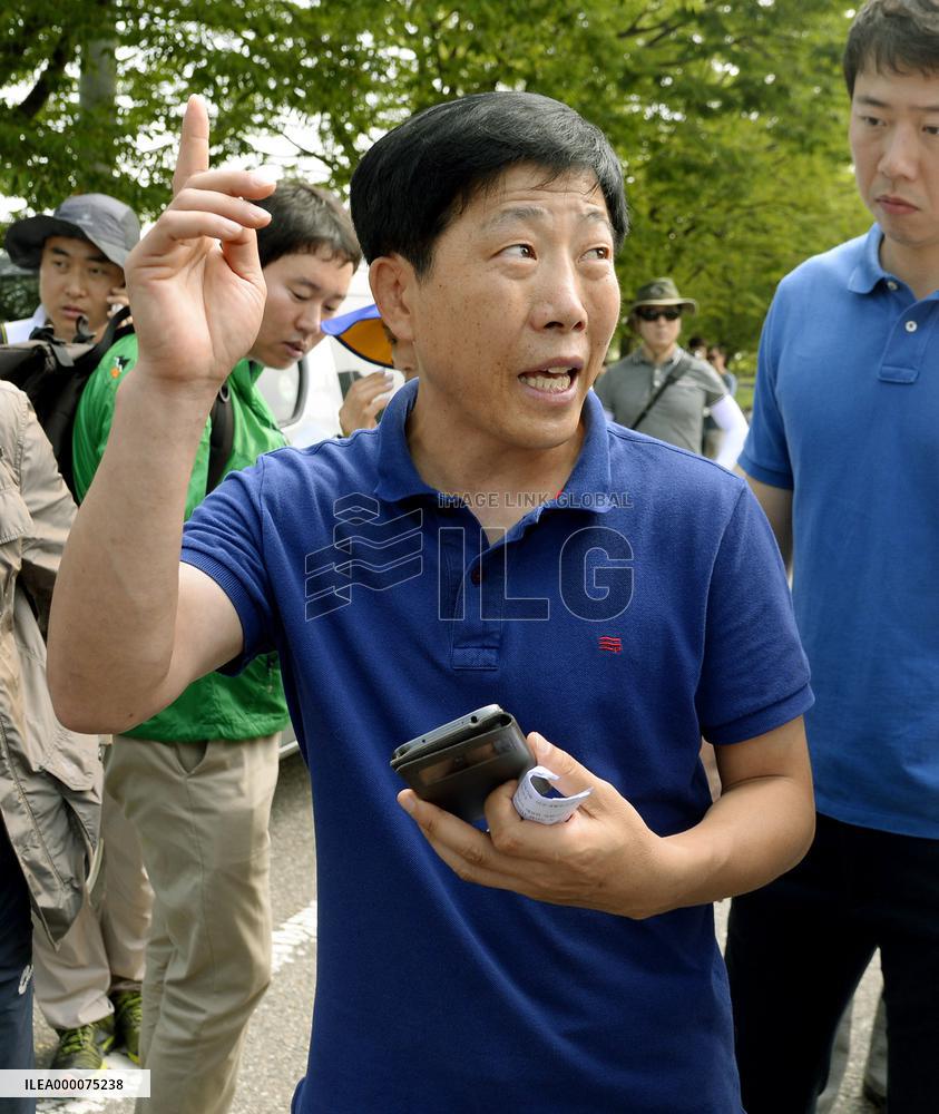 S. Korean group releases balloons carrying leaflets over border