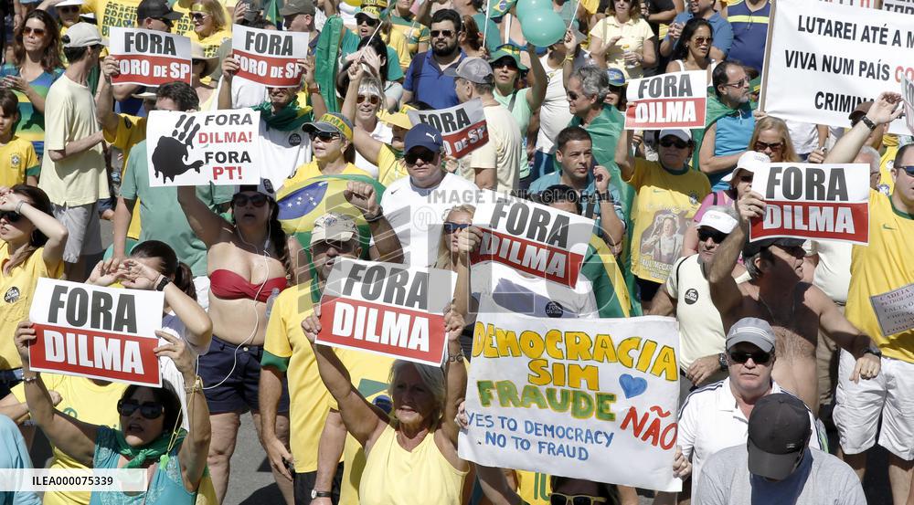 People in Brazil protest against corruption